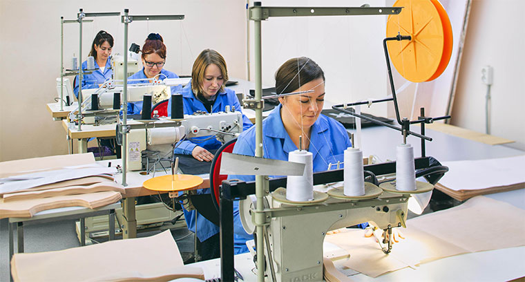 Евроупакока - это собственное швейное производство с современным оборудованием