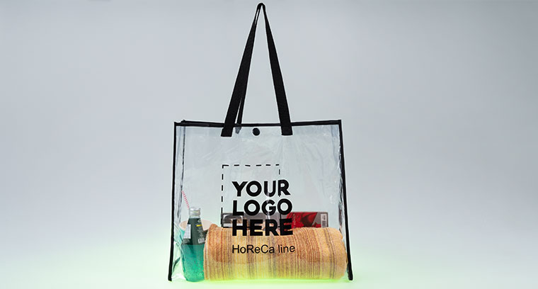 обьемная прозрачная сумка шоппер из ПВХ/ПВД с ручкой из черной стропы, логотип один цвет, шелкография