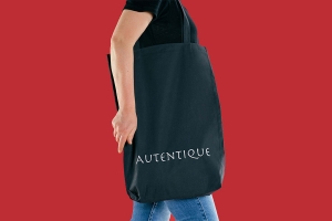 Промо сумка шоппер с логотипом белого цвета из темно-синего оксфорда.