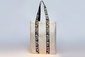 Белая промо сумка шоппер из двунитки суровой с усиленными ручками черного цвета, на ручках нанесен принт технологией шелкографии. 
