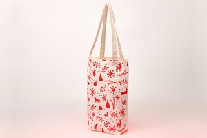 Белая промо сумка шоппер из двунитки суровой, на материал нанесен повторяющийся рисунок красного цвета методом шелкографии.