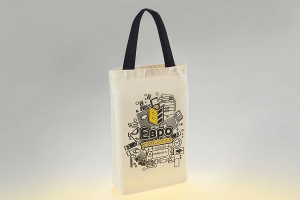 Промо сумка шоппер из белой суровой двунитки, на ткань нанесен рисунок техникой шелкографии (черный и желтый цвета) , две черные ручки из стропы.